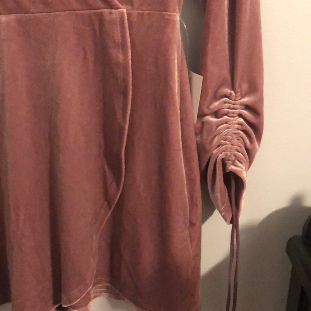 Urban Outfitters Romper - Picture 3 of 6